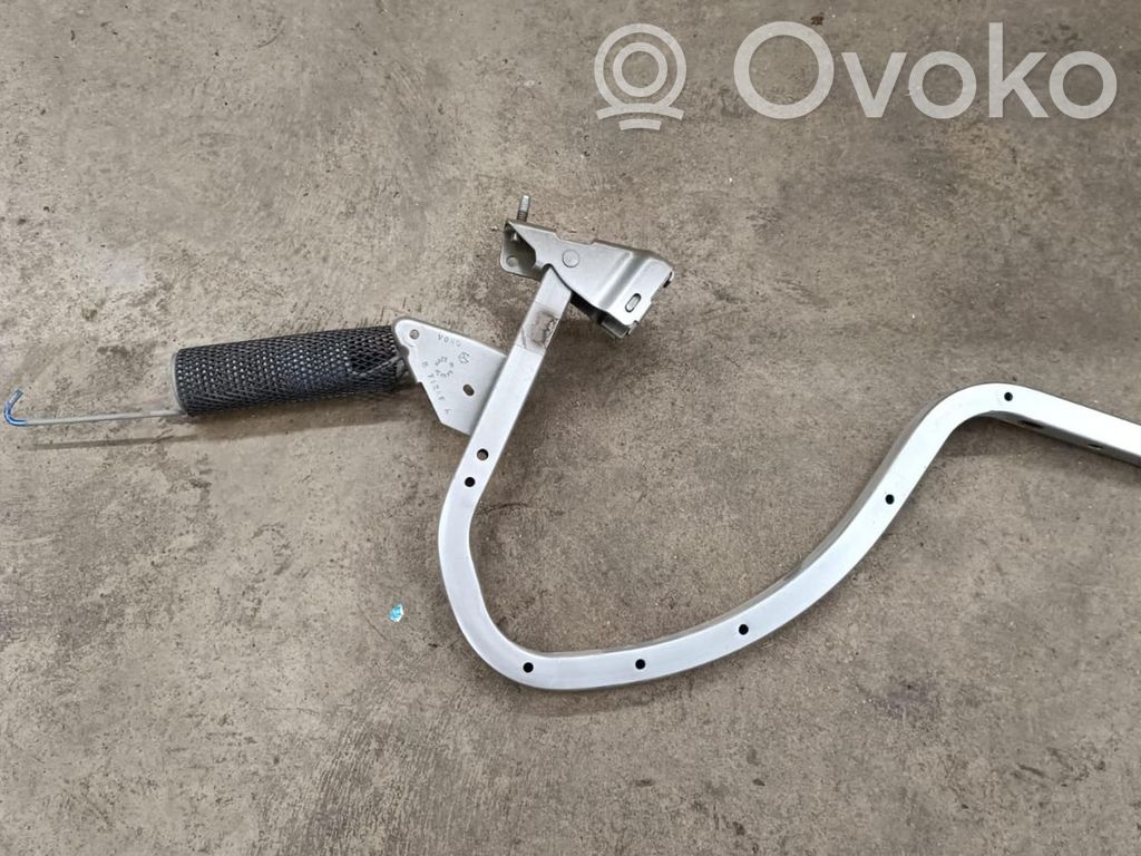 Lancia Thema Tailgate/trunk/boot hinge 