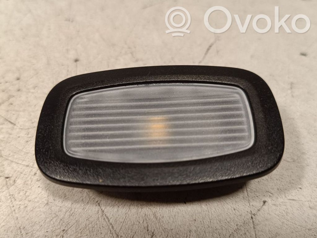 Mercedes-Benz E W213 Etuistuimen valo 