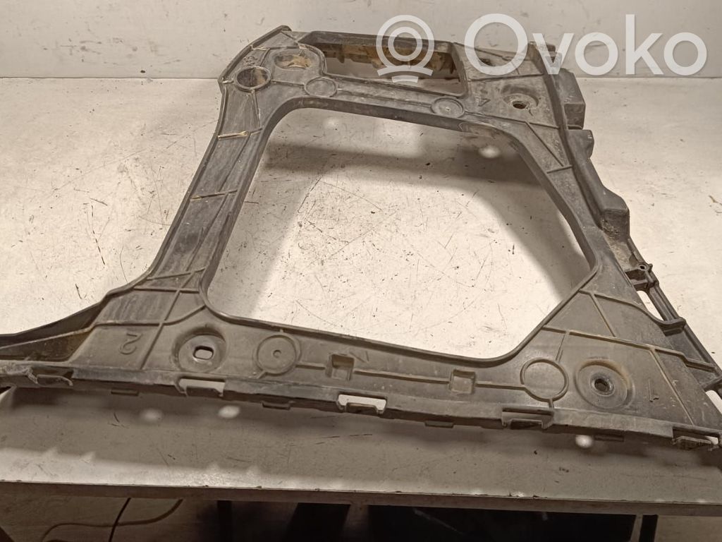 Audi Q7 4M Rear bumper mounting bracket 