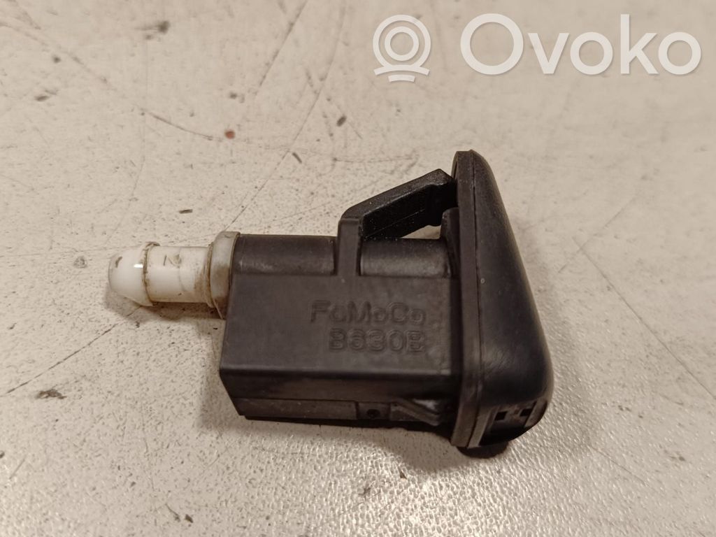 Ford Kuga II Windshield washer spray nozzle 