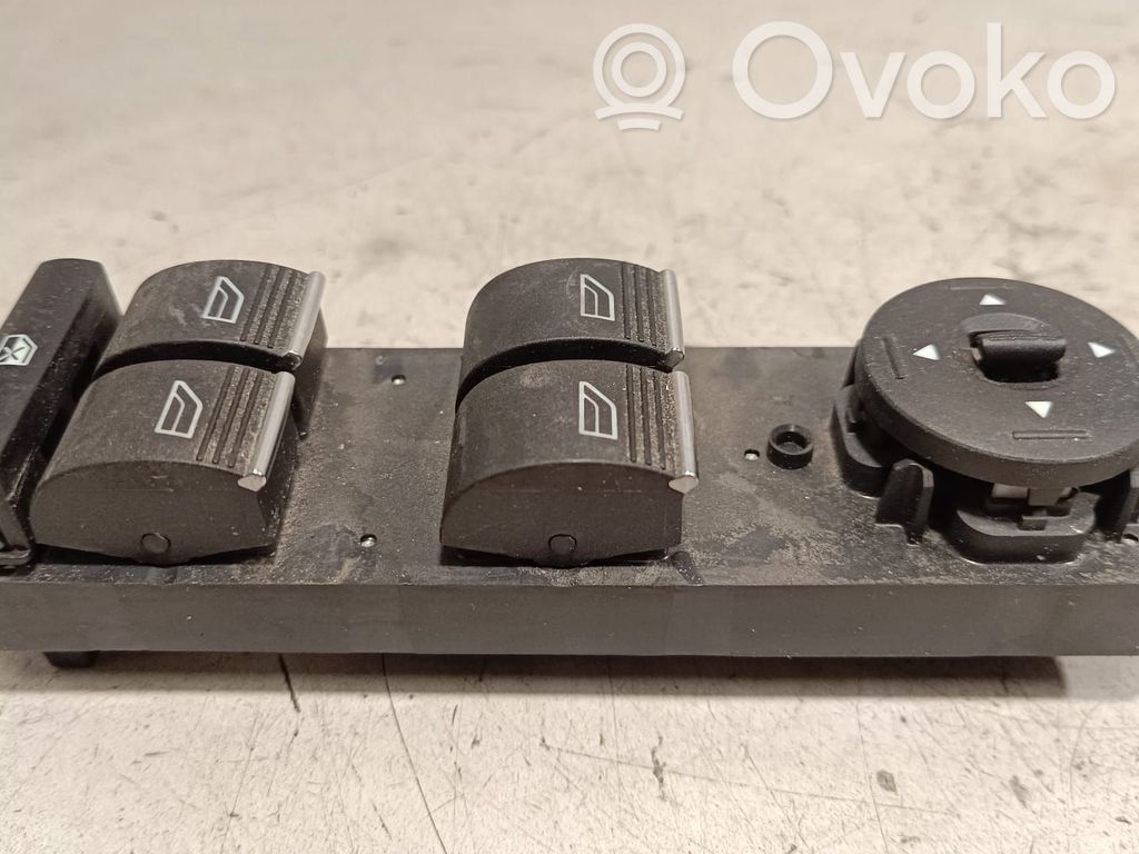 Ford Kuga II Electric window control switch 