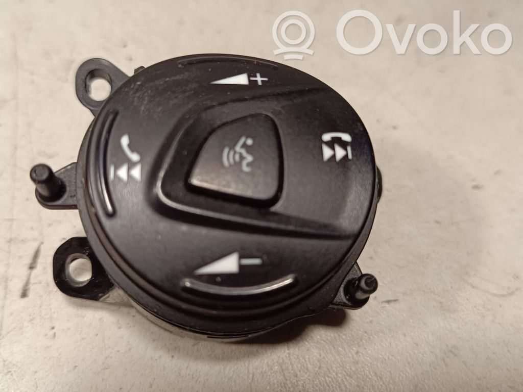 Ford Kuga II Boutons / interrupteurs volant 