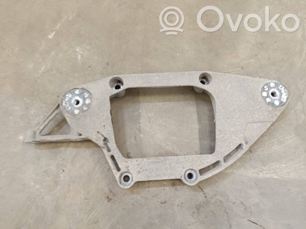 Audi A7 S7 4G Rear differential/diff mount bracket 