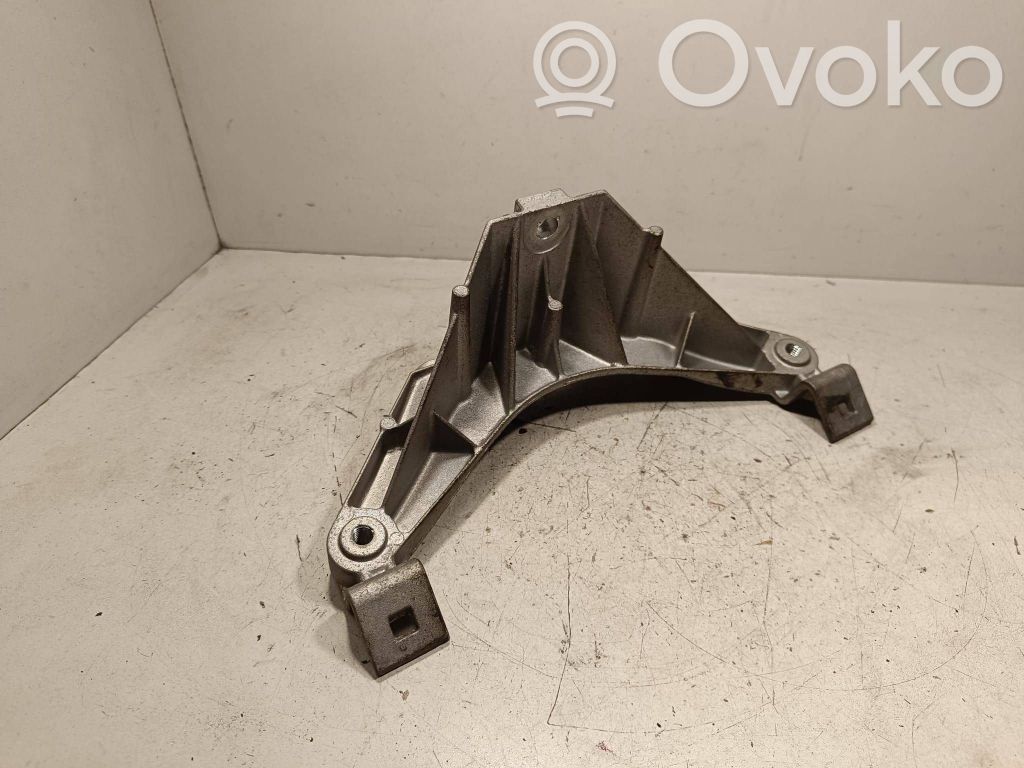 BMW X5 E70 Gearbox mounting bracket 