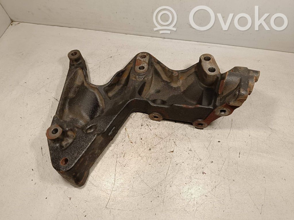 Nissan Qashqai Moottorin kiinnikekorvake (käytetyt) 