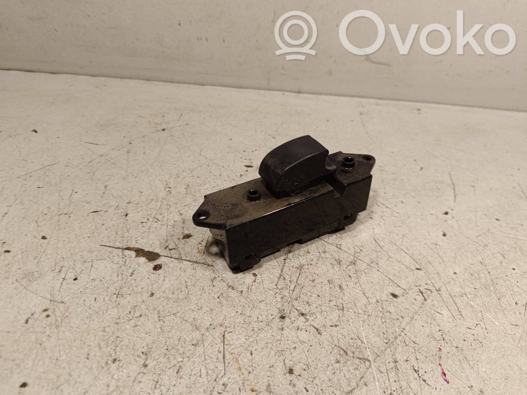 Mitsubishi L200 Electric window control switch 