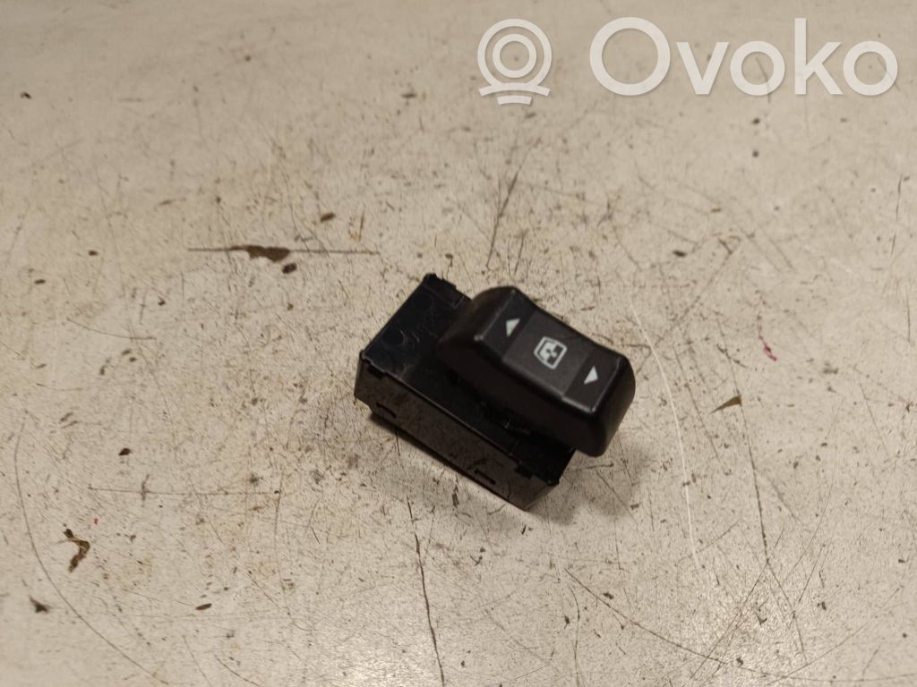 Mitsubishi L200 Interruptor del elevalunas eléctrico 
