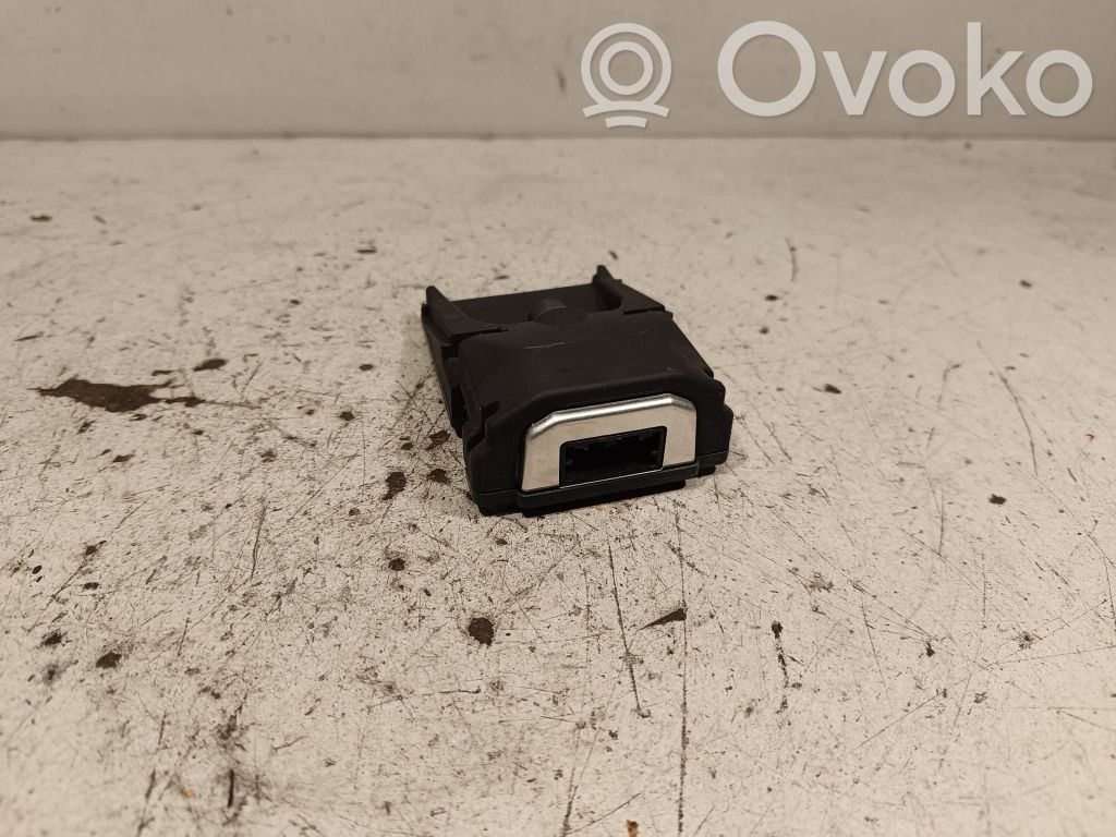 Opel Insignia B Windshield/windscreen camera 