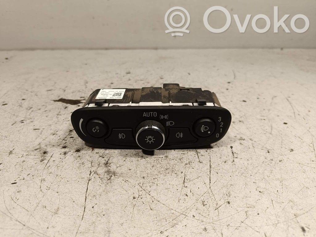Opel Insignia B Interruptor de luz 