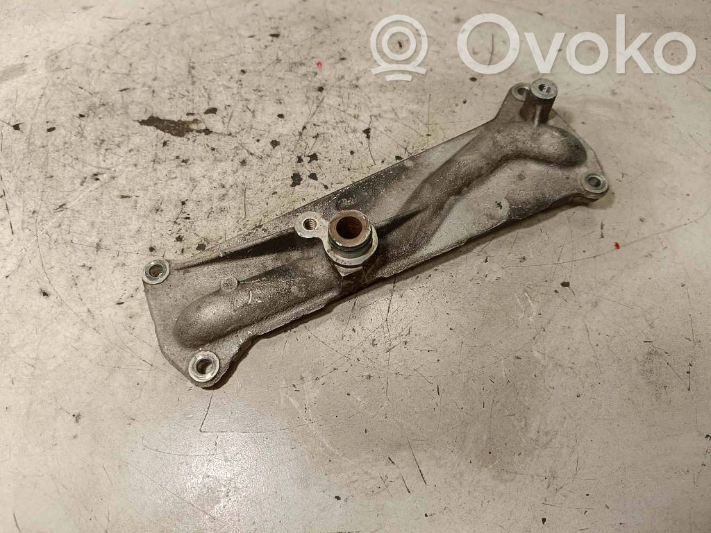 Volkswagen Amarok Engine mounting bracket 