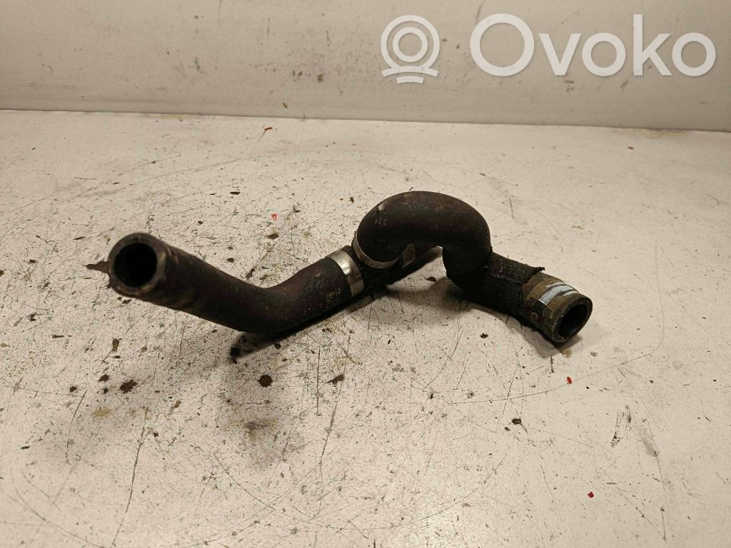 Audi Q7 4M Tubo flessibile del liquido di raffreddamento del motore 
