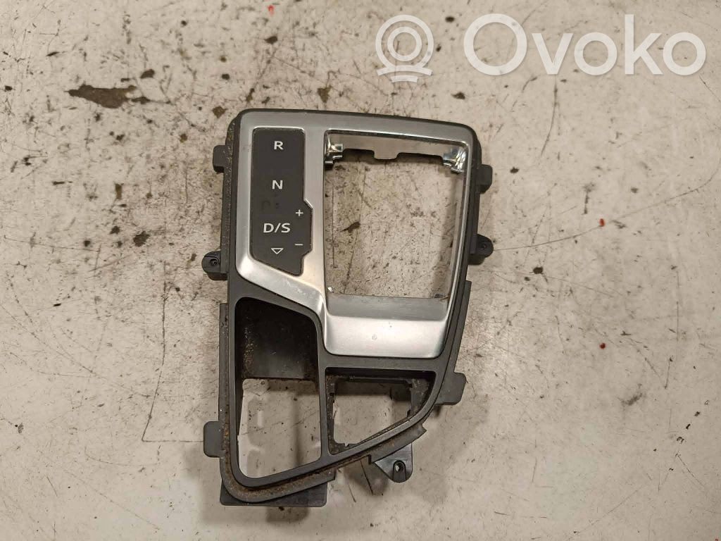 Audi Q7 4M Consola de plástico de la palanca de cambios 