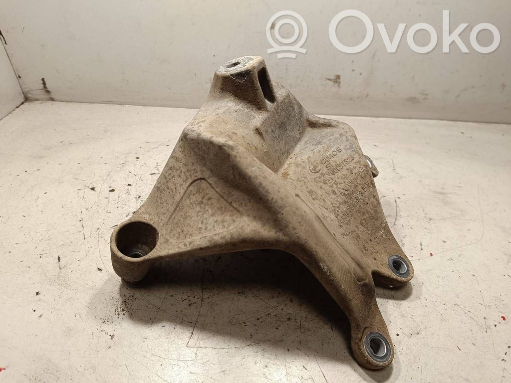 Audi SQ7 Engine mounting bracket 