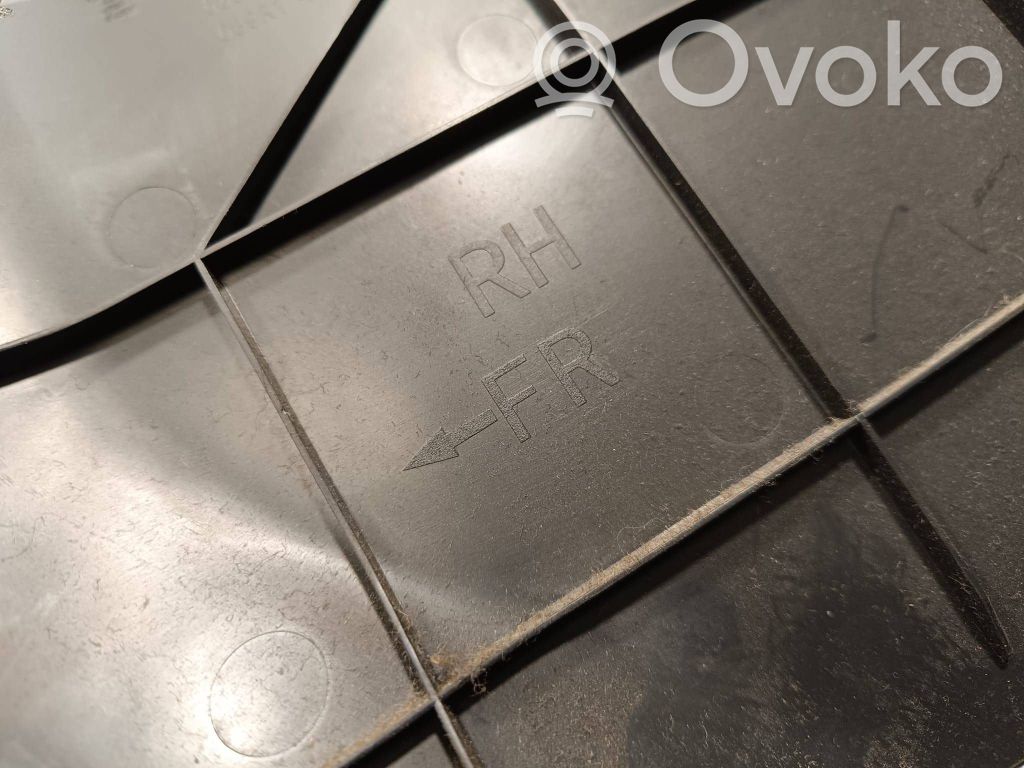 Inne części wnętrza samochodu   689204CE0A,689R14CE0A