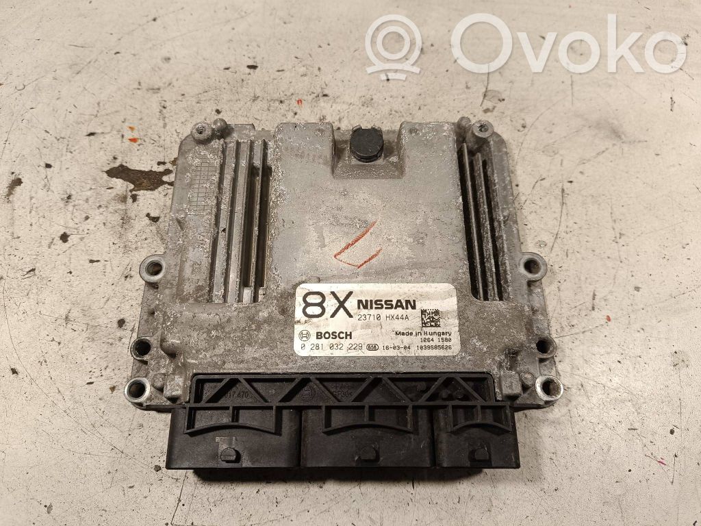 Nissan X-Trail T32 Engine control unit/module 