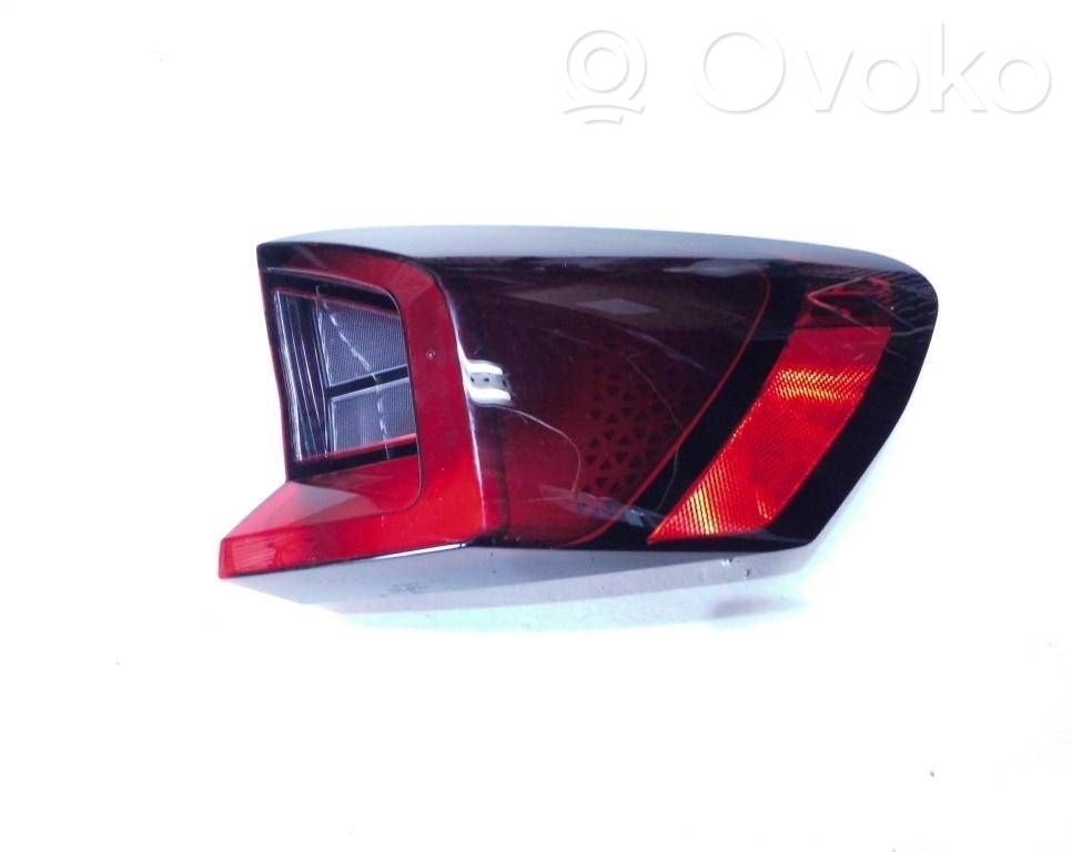 BMW X1 U11 Lampa tylna 