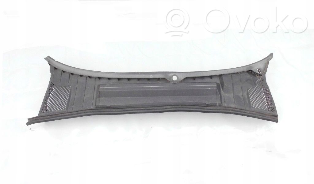 Opel Vectra B Valytuvų apdaila (-os) 