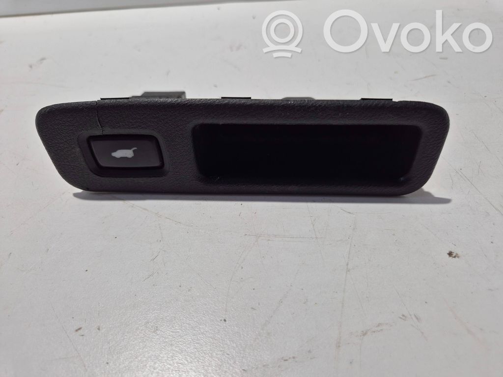 Tailgate opening switch   M20419,HZSS6A1,HD27,HD30
