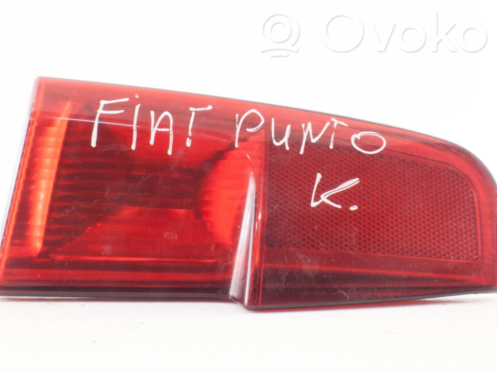 Fiat Punto (188) Lampy tylnej klapy bagażnika 