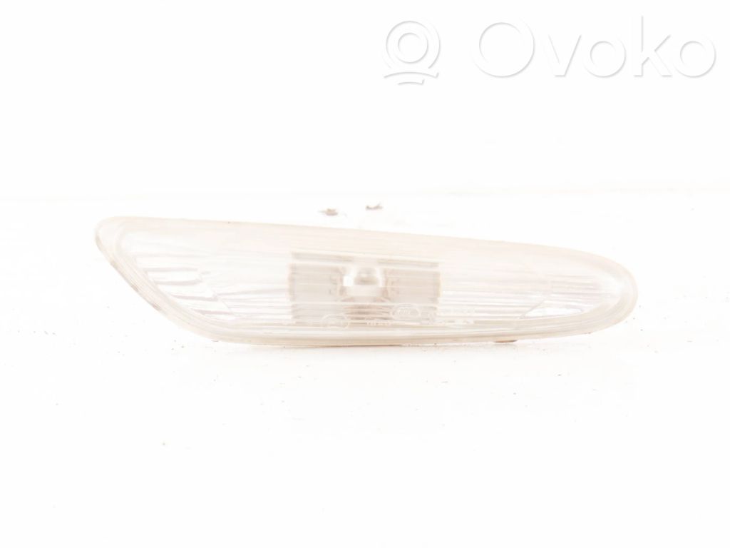 BMW 3 E92 E93 Front fender indicator light 