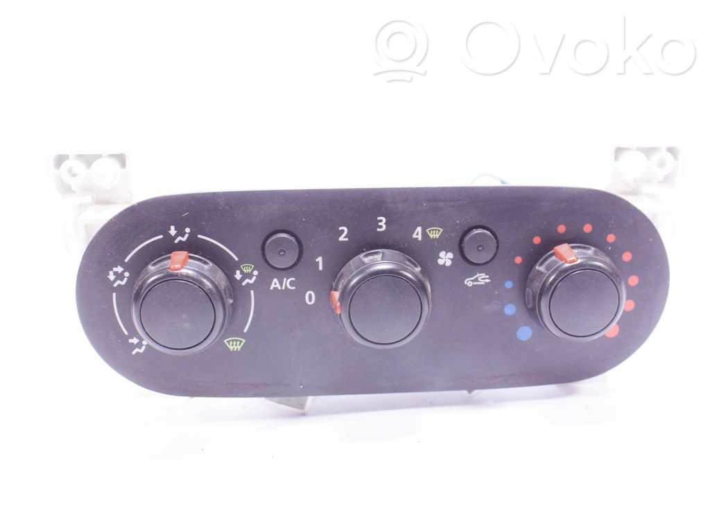 Opel Vivaro Climate control unit 
