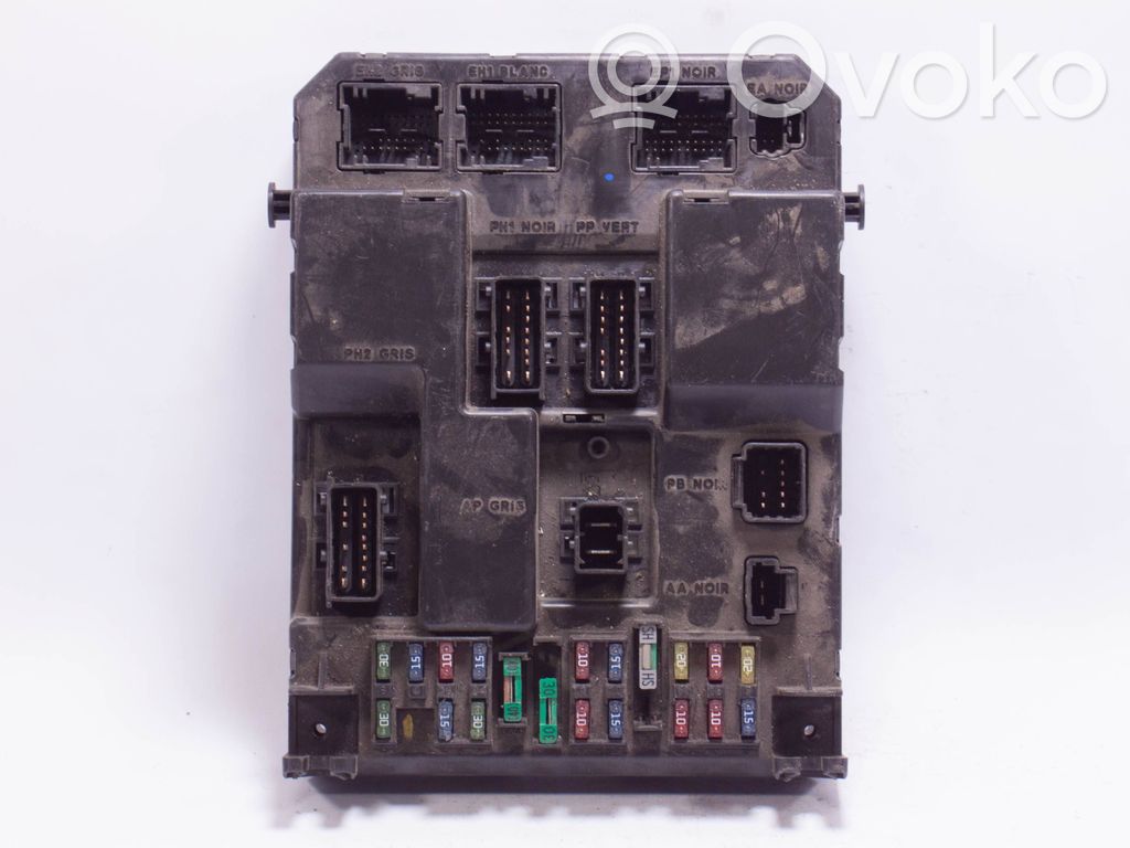Peugeot 307 Fuse module 