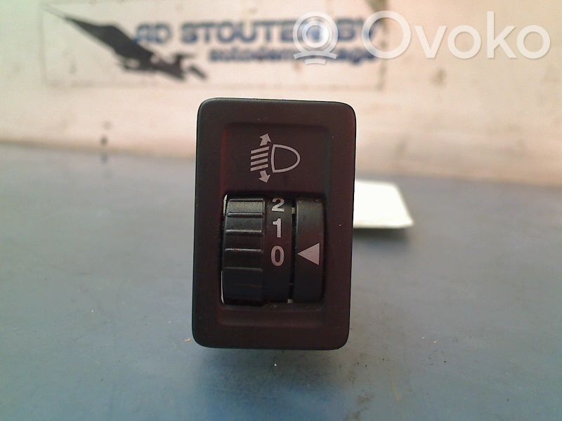 Suzuki Swift I Interruptor de control de altura del faro delantero 