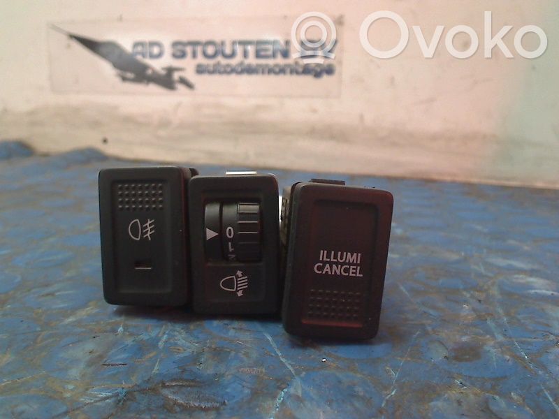 Suzuki Swift I Otros interruptores/perillas/selectores 
