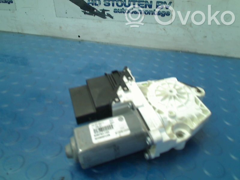 Volkswagen Jetta VI Silniczek podnoszenia szyby drzwi tylnych 