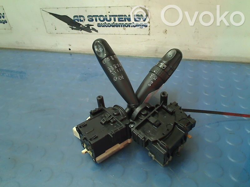 Suzuki Alto Boutons / interrupteurs volant