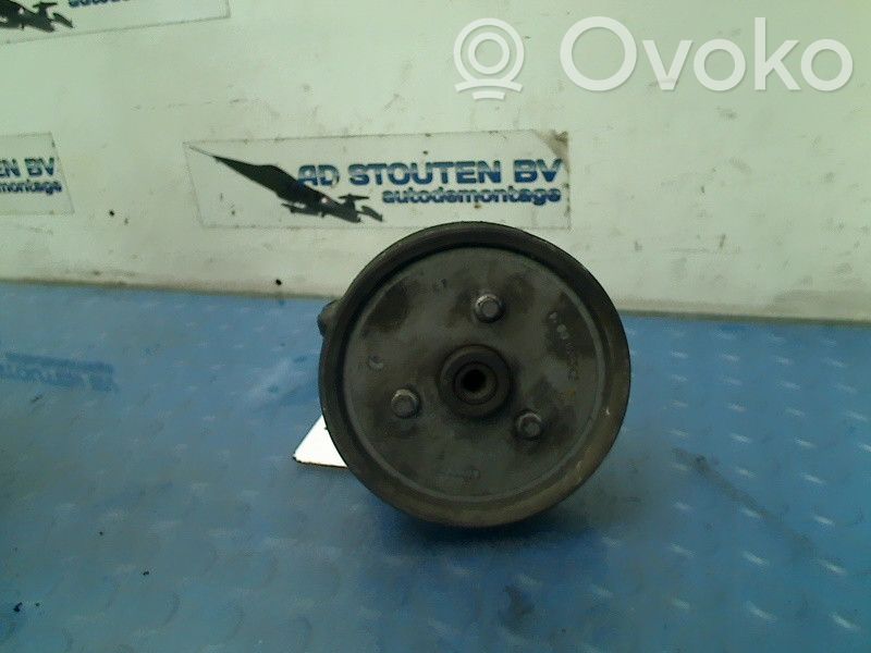 Opel Vivaro Ohjaustehostimen pumppu 