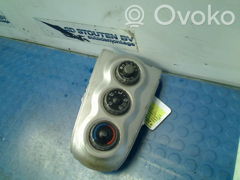 Toyota Yaris Panel klimatyzacji