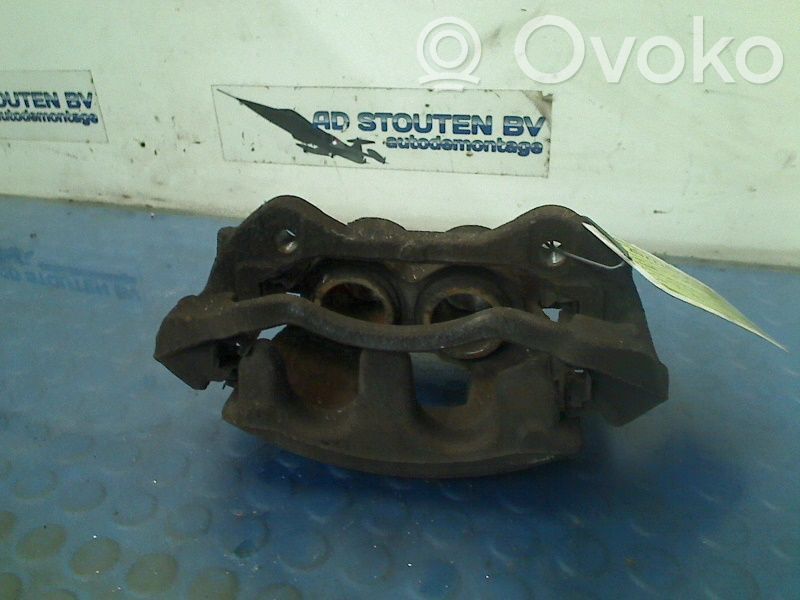 Caliper de freno delantero
