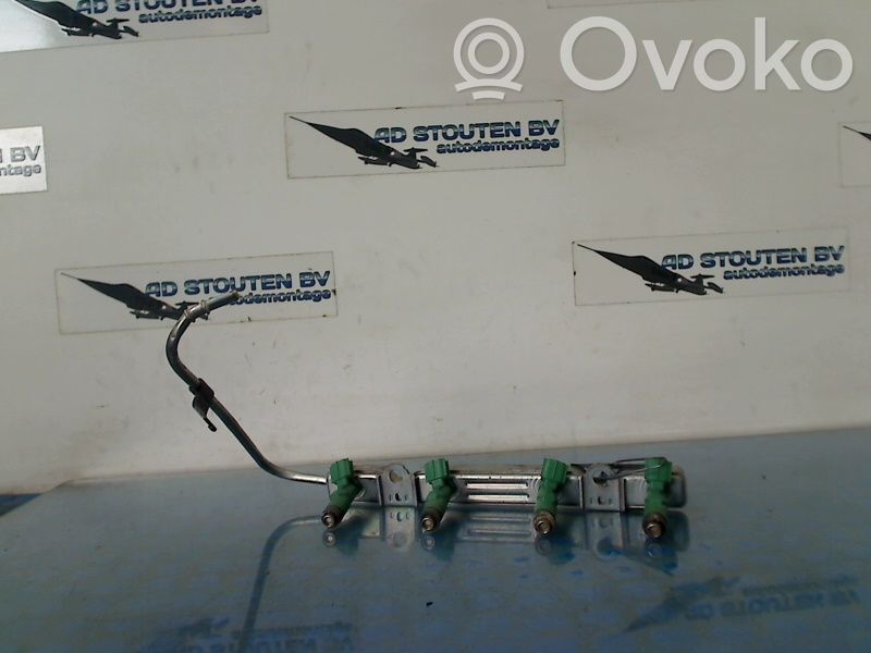 Toyota Prius (NHW20) Linea principale tubo carburante 