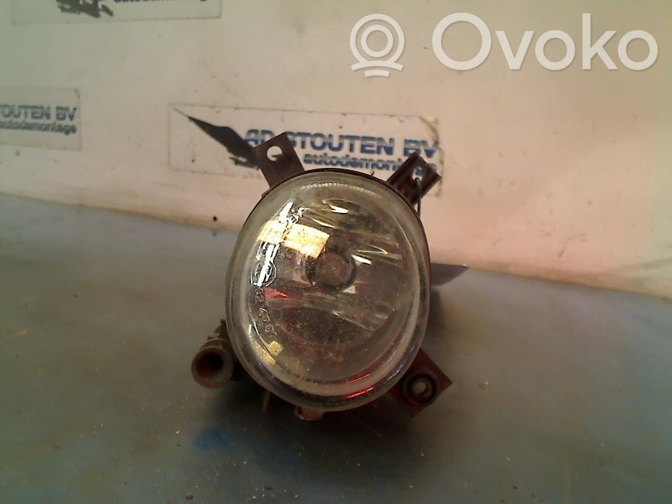 Audi A4 S4 B7 8E 8H Feu antibrouillard avant 