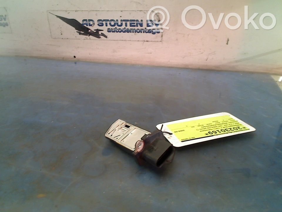 Volkswagen Golf V Debitmetru aer 