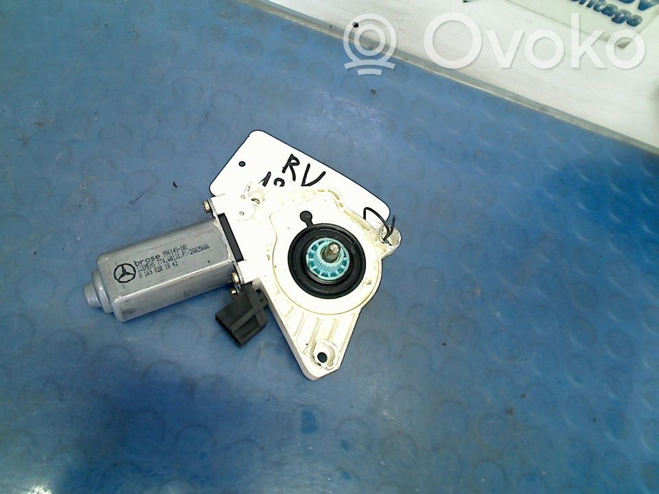 Mercedes-Benz A W169 Motor macara geam ușă față 