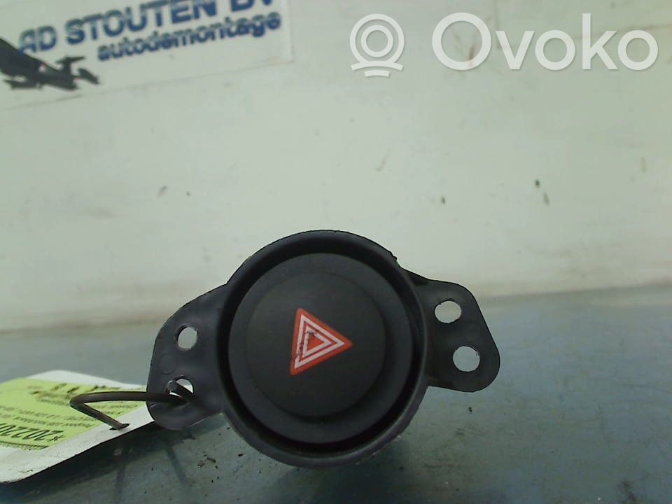 Peugeot 108 Interruttore luci di emergenza