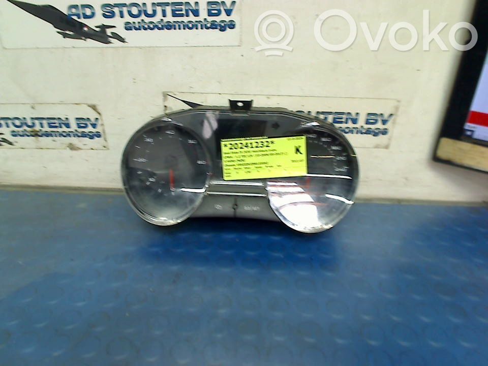 Seat Ibiza IV (6J,6P) Vitezometru (grup de instrumente) 