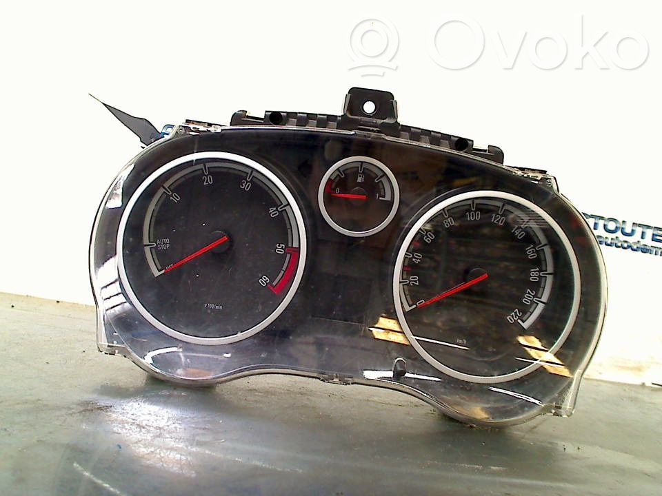 Opel Corsa D Licznik / Prędkościomierz 