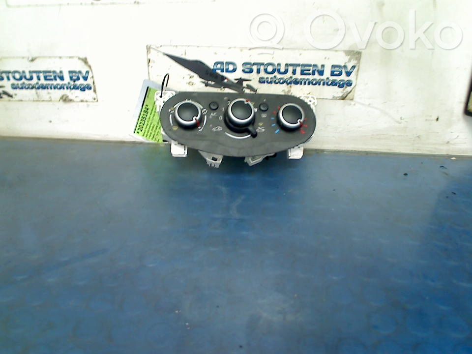 Renault Twingo III Centralina del climatizzatore 