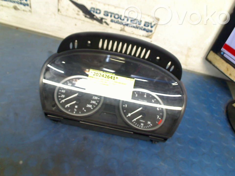 Geschwindigkeitsmesser Cockpit   6952897,6952897,6952897