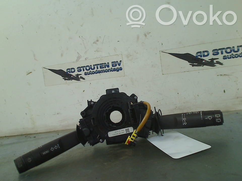 Opel Astra J Boutons / interrupteurs volant