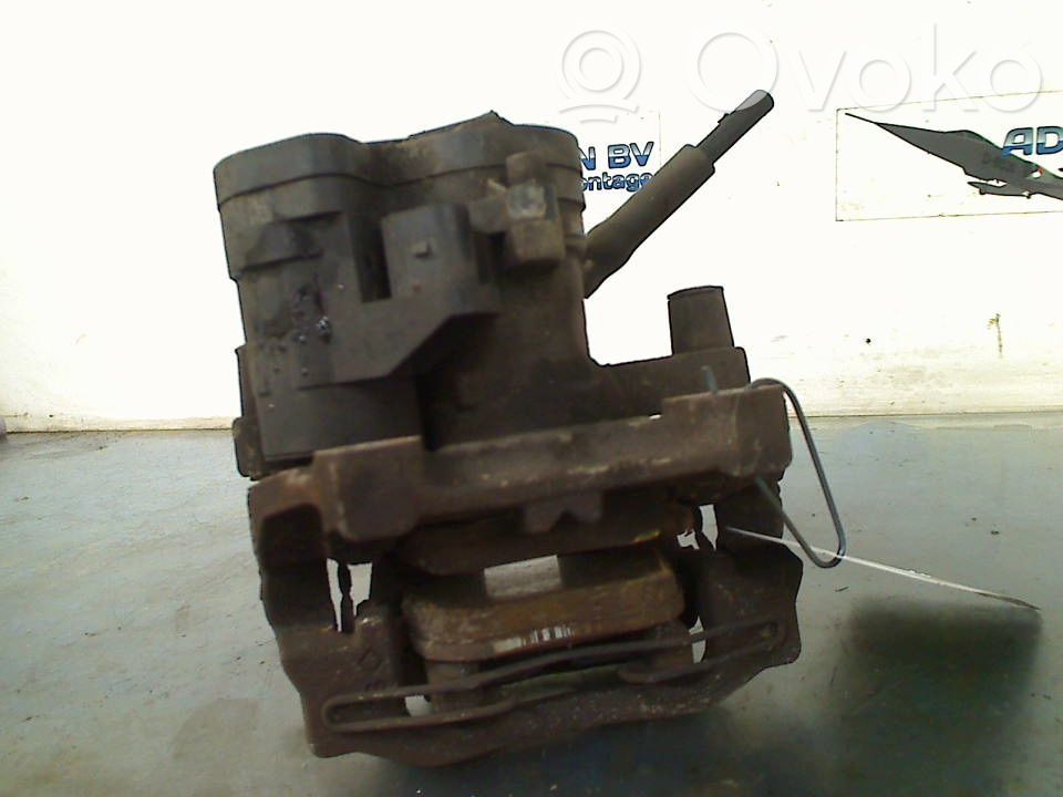 Volkswagen Golf VIII Pinza del freno posteriore