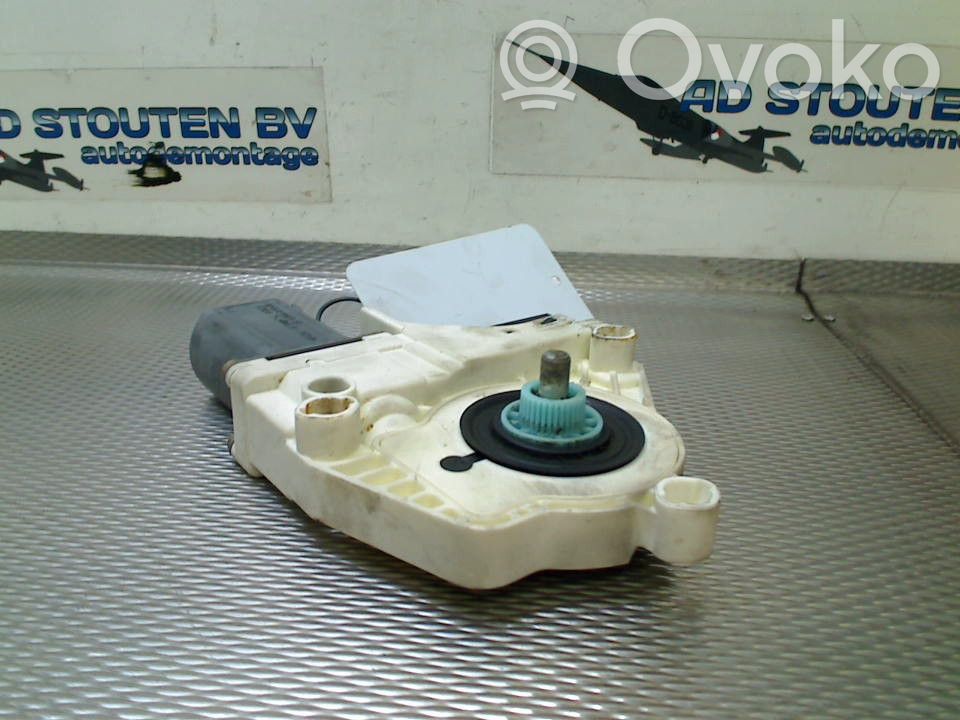 Audi A6 S6 C6 4F Silnik regulatora szyby drzwi przednich 