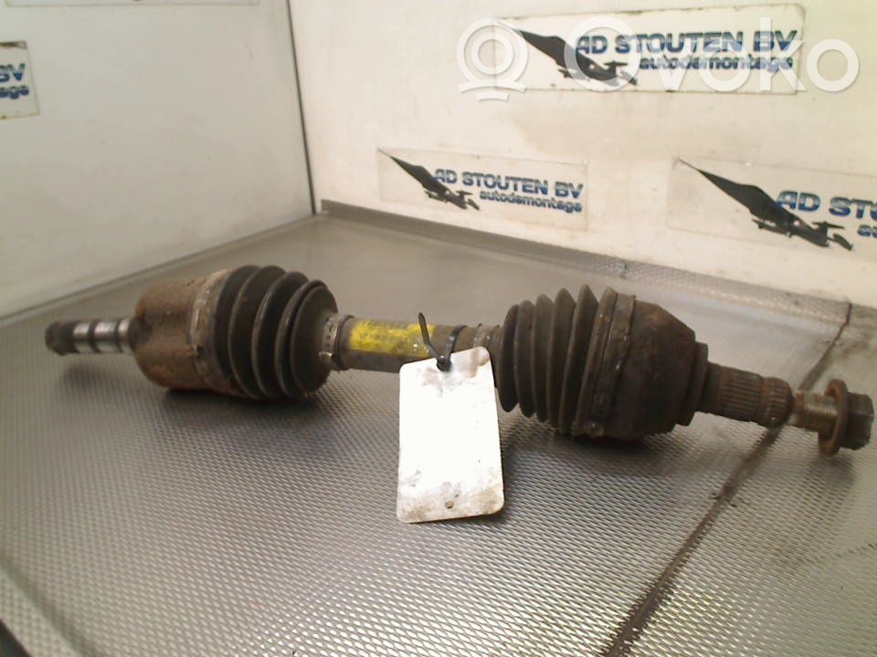 Cadillac BLS Priekinis pusašis 