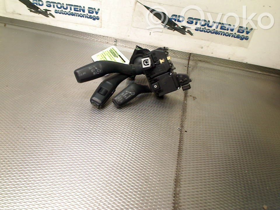 Audi A3 S3 8P Boutons / interrupteurs volant 