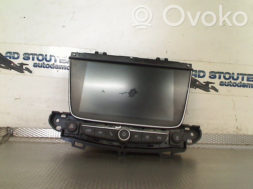Unidad central de control multimedia   YP000126YX,YP000126YX,YP000126YX