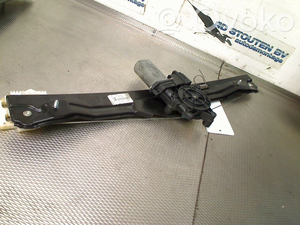BMW 2 F46 Macara geam spate fără motor 