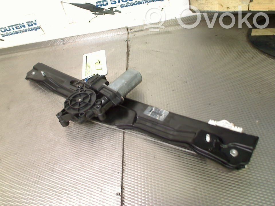 BMW 2 F46 Macara geam spate fără motor 
